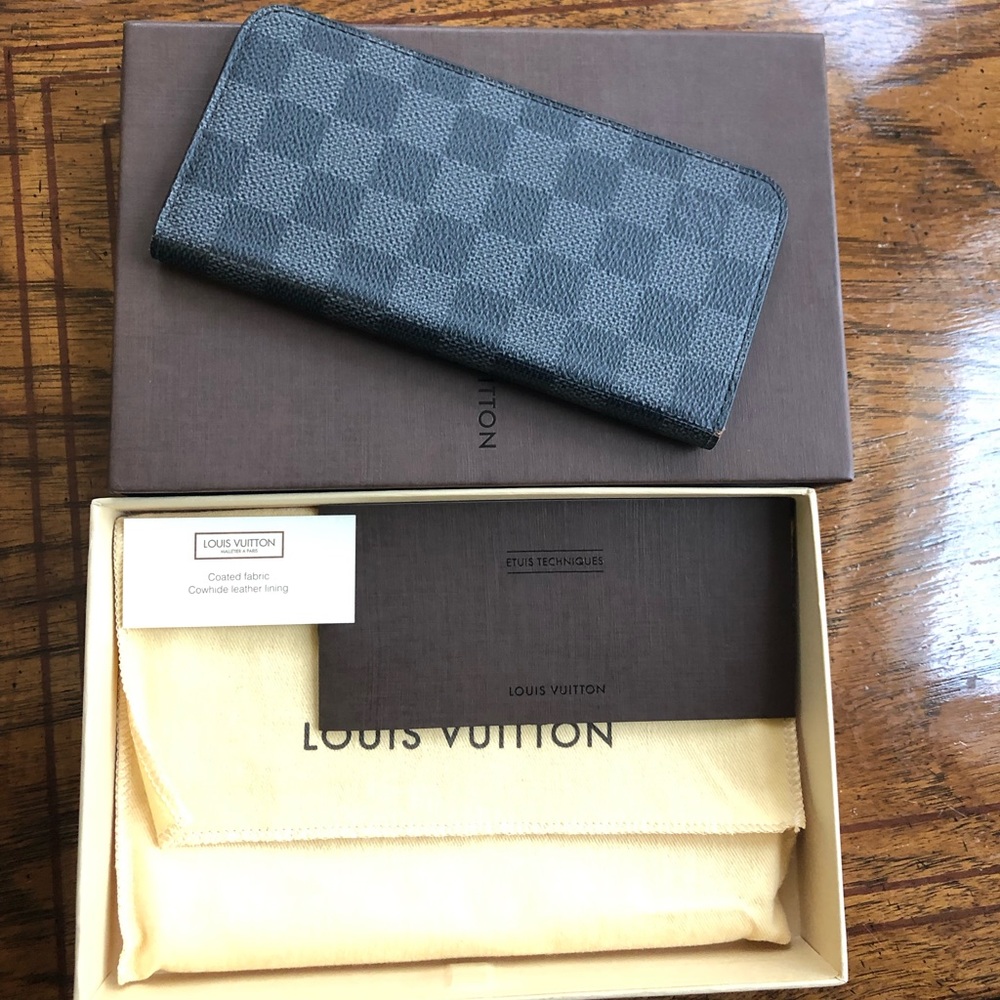 Authentic Louis Vuitton IPhone 6+ 7+ 8+ Folio case